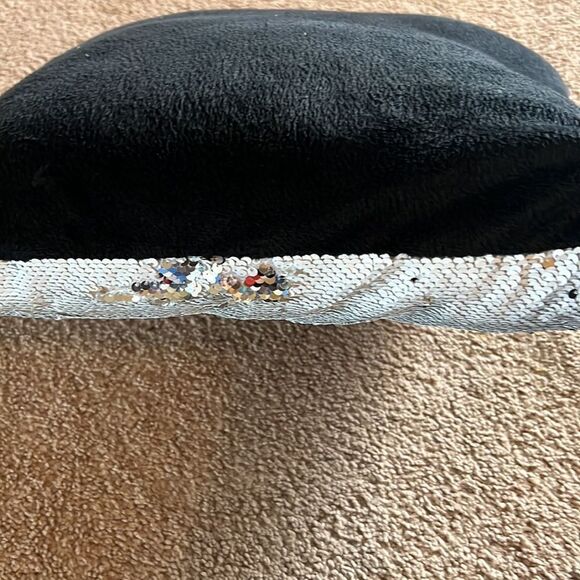 Glitter changing throw pillow - Picture 4 of 5